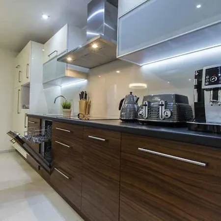 Famixdom Sienkiewicza Centrum *