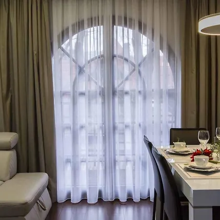 Famixdom Sienkiewicza Centrum *